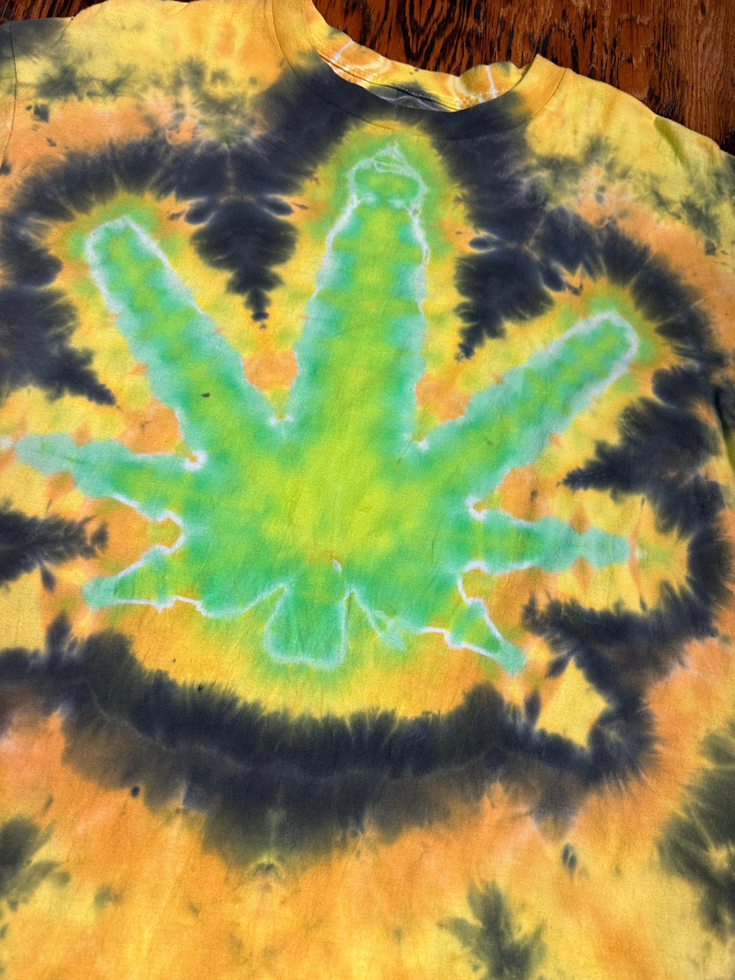 2XL Black and Gold Pot Leaf Tie Dye Shirt